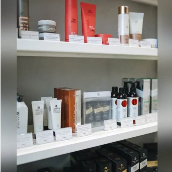 MYSTERY BOX | BEAUTY & SKINCARE | Designer and luxury! $100-$250 value - Picture 5 of 5